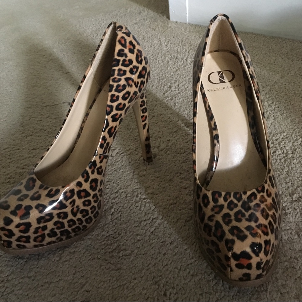 Leopard print stiletto heels size 7